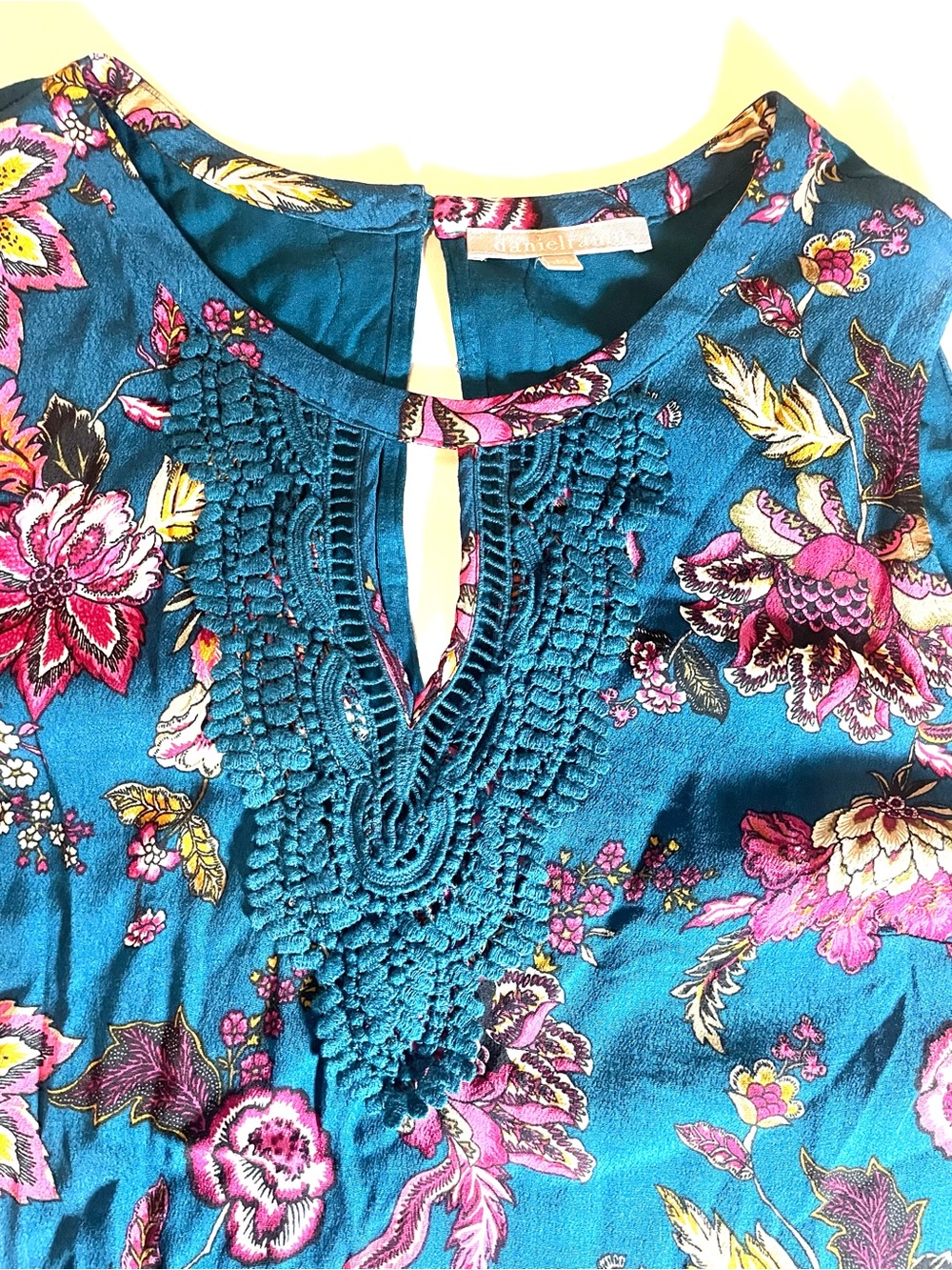 Daniel Rainn 2X Floral Sleeveless Crochet Trim Boho Blouse Top Blouse - Picture 7 of 15